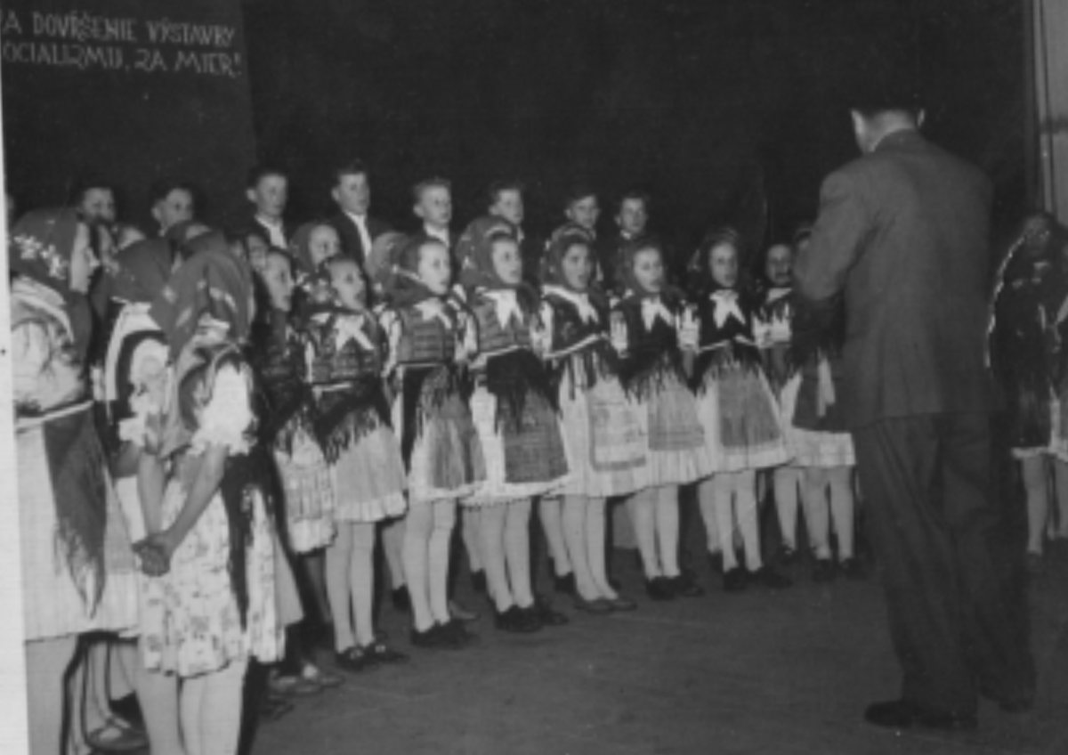 Historická fotografia zo života obce Malý Lipník
